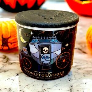 NWT Bath & Body Works Halloween Candle Moonlight Graveyard with lid